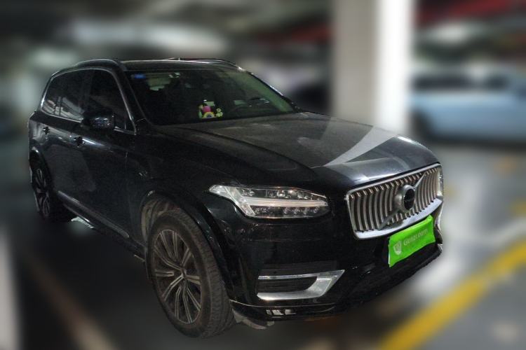 Used Volvo XC90 2020 T6 Zhiya Luxury 7-Seater Front Right 45 Deg