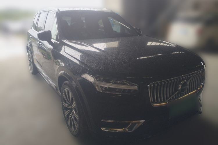 Used Volvo XC90 2020 Facelifted T6 Zhiyi Luxury 7-Seater Front Right 45 Deg
