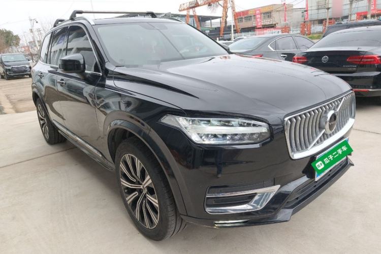 Used Volvo XC90 2020 T5 SmartDrive Luxury 7-Seater Front Right 45 Deg
