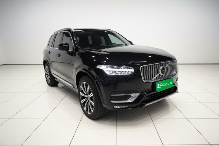 Used Volvo XC90 2020 Facelifted T6 Zhiyi Luxury 7-Seater Front Right 45 Deg