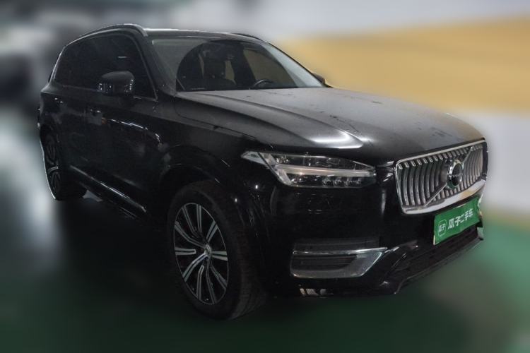 Used Volvo XC90 2020 T6 Zhiyi Luxury 7-Seater Front Right 45 Deg