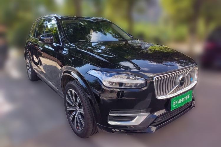 Used Volvo XC90 2020 T6 Zhiyi Luxury 7-Seater Front Right 45 Deg