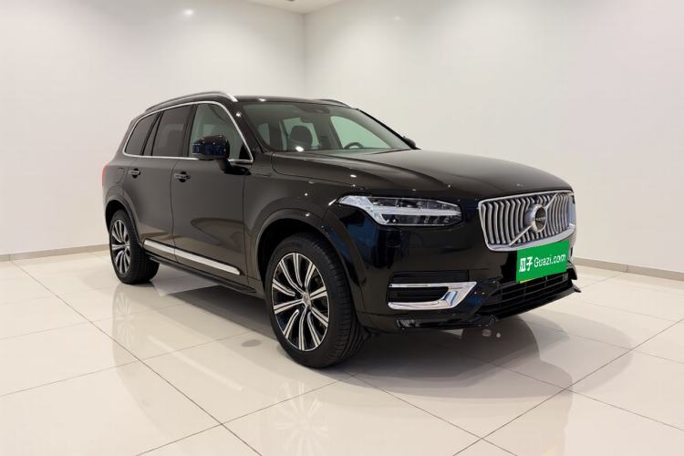 Used Volvo XC90 2020 Facelifted T6 Zhiyi Luxury 7-Seater Front Right 45 Deg
