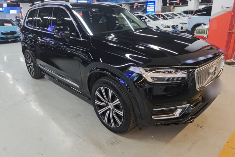 Used Volvo XC90 2020 Facelifted T6 Zhiyi Luxury 7-Seater Front Right 45 Deg