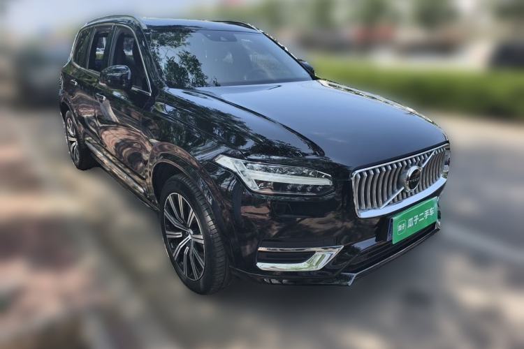 Used Volvo XC90 2020 Facelifted T6 Zhiyi Luxury 7-Seater Front Right 45 Deg