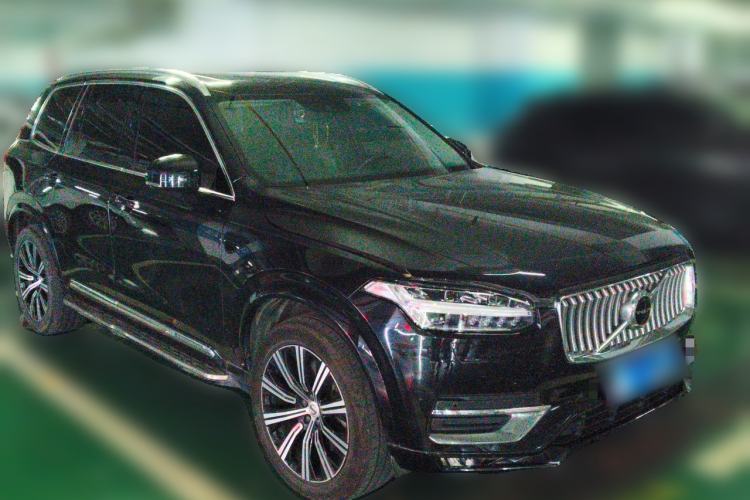 Used Volvo XC90 2020 T6 Zhiyi Luxury 7-Seater Front Right 45 Deg