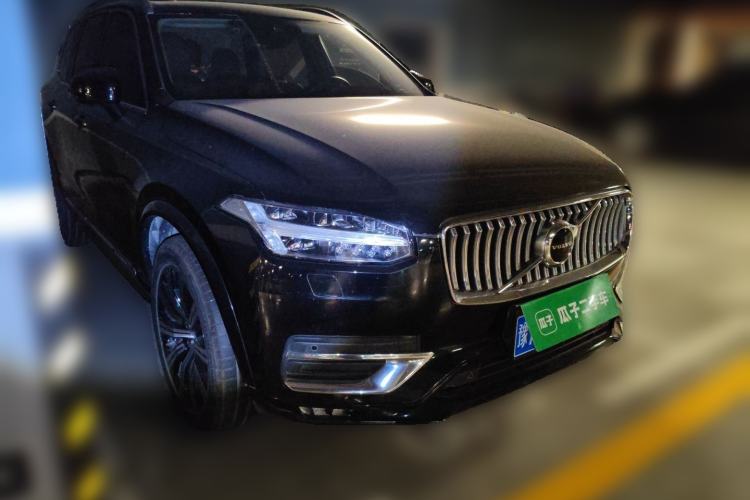 Used Volvo XC90 2020 T6 Zhiyi Luxury 7-Seater Front Right 45 Deg