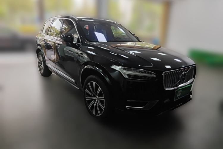 Used Volvo XC90 2020 T6 Zhiyi Luxury 7-Seater Front Right 45 Deg