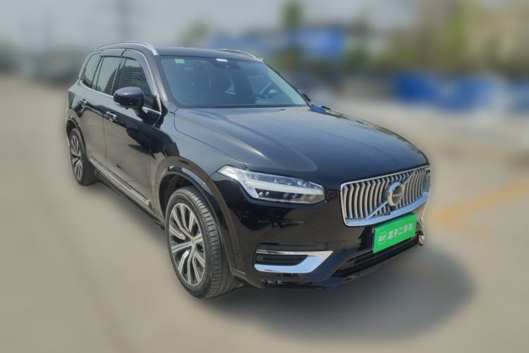 Used Volvo XC90 2020 Facelifted T6 Zhiyi Luxury 7-Seater Front Right 45 Deg