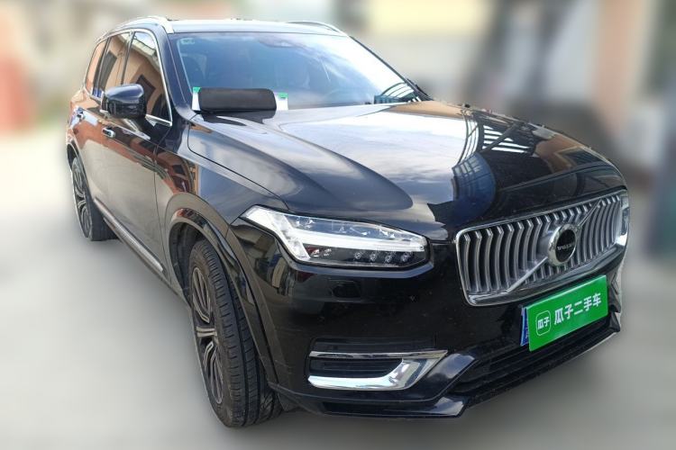 Used Volvo XC90 2020 T6 Zhiyi Luxury 7-Seater Front Right 45 Deg