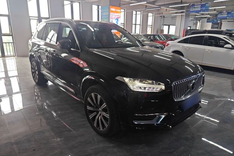 Used Volvo XC90 2020 T6 Zhiyi Luxury 7-Seater Front Right 45 Deg