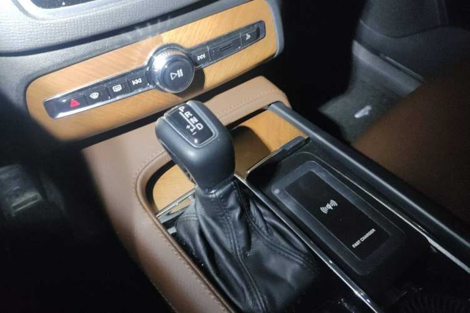 Used Volvo XC90 2020 T6 Zhiyi Luxury 7-Seater Gear Lever