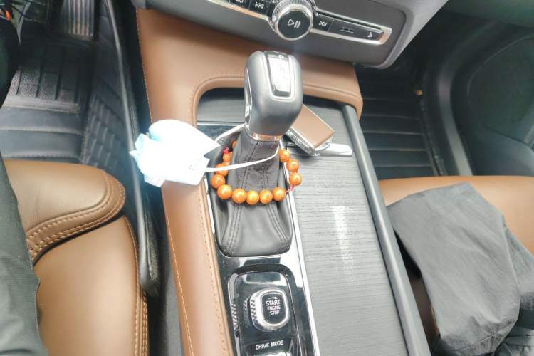 Used Volvo XC90 2020 T6 Zhiya Luxury 7-Seater Gear Lever