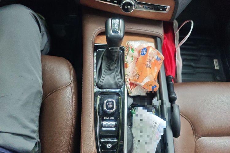 Used Volvo XC90 2020 T6 Zhiyi Luxury 7-Seater Gear Lever