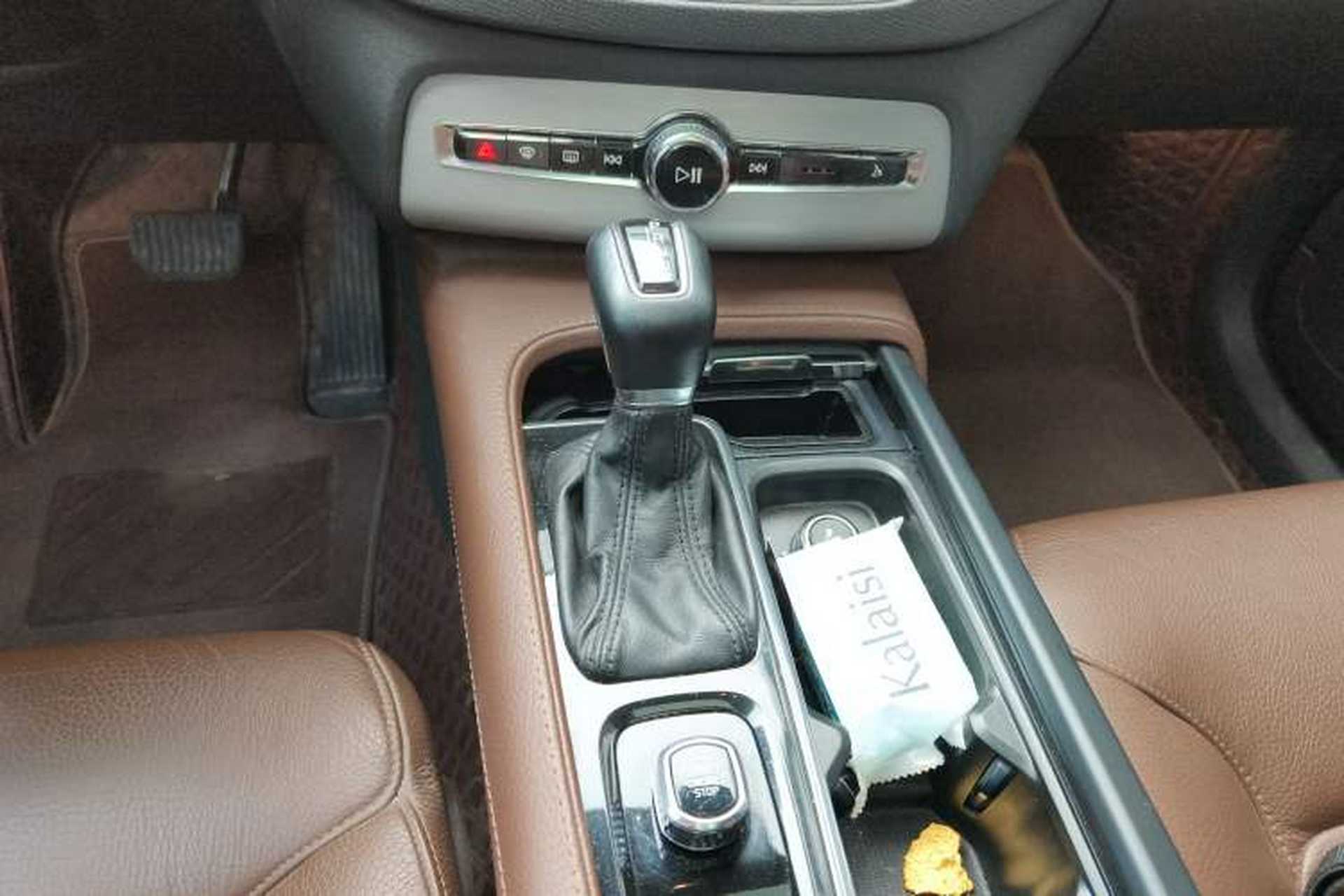 Used Volvo XC90 2020 T5 SmartDrive Luxury 7-Seater Gear Lever