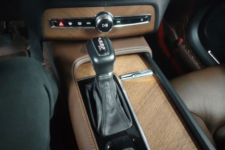 Used Volvo XC90 2020 T6 Zhiyi Luxury 7-Seater Gear Lever