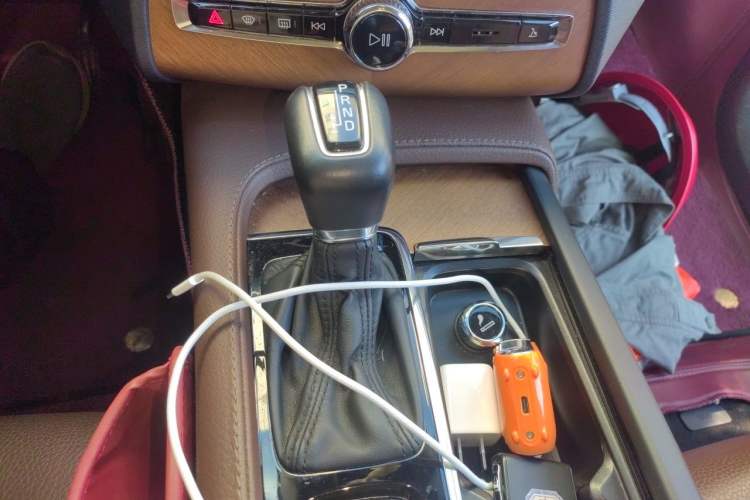 Used Volvo XC90 2020 T6 Zhiyi Luxury 7-Seater Gear Lever