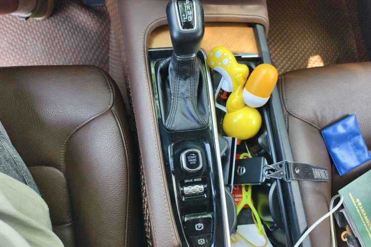 Used Volvo XC90 2020 Facelifted T6 Zhiyi Luxury 7-Seater Gear Lever