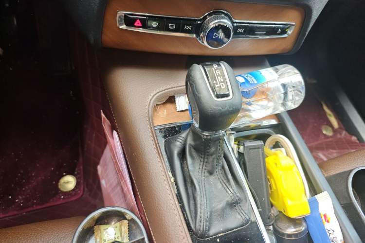 Used Volvo XC90 2020 Facelifted T6 Zhiyi Luxury 7-Seater Gear Lever