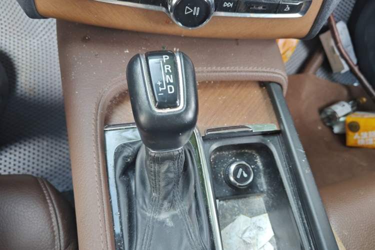 Used Volvo XC90 2020 T6 Zhiyi Luxury 7-Seater Gear Lever