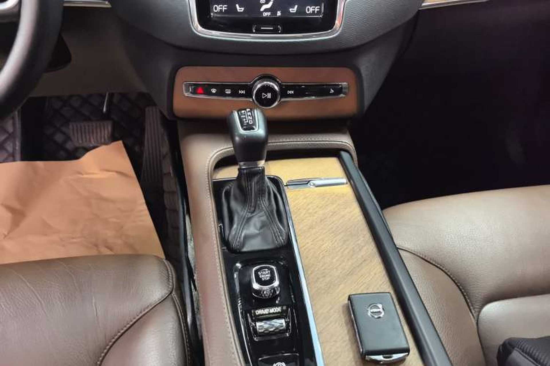 Used Volvo XC90 2020 Facelifted T6 Zhiyi Luxury 7-Seater Gear Lever