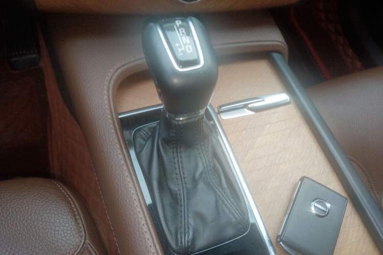 Used Volvo XC90 2020 T6 Zhiyi Luxury 7-Seater Gear Lever