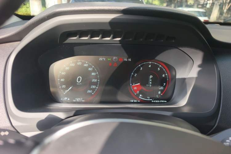 Used Volvo XC90 2020 T5 SmartDrive Luxury 7-Seater Instrument Cluster
