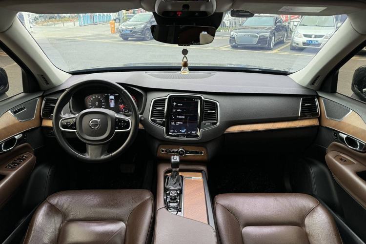 Used Volvo XC90 2020 Facelifted T6 Zhiyi Luxury 7-Seater Interior 2