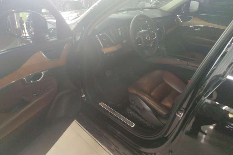 Used Volvo XC90 2020 T6 Zhiyi Luxury 7-Seater Interior 2