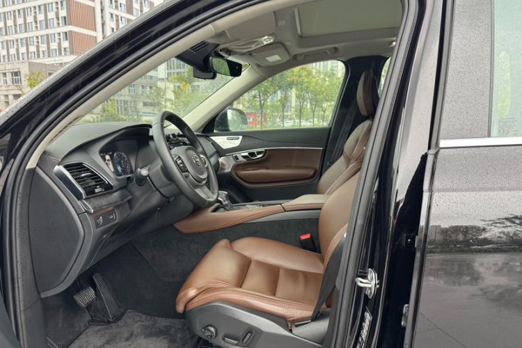 Used Volvo XC90 2020 Facelifted T6 Zhiya Luxury 7-Seater Interior 2