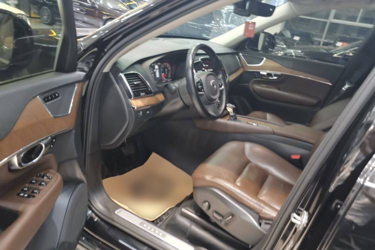 Used Volvo XC90 2020 Facelifted T6 Zhiyi Luxury 7-Seater Interior 3