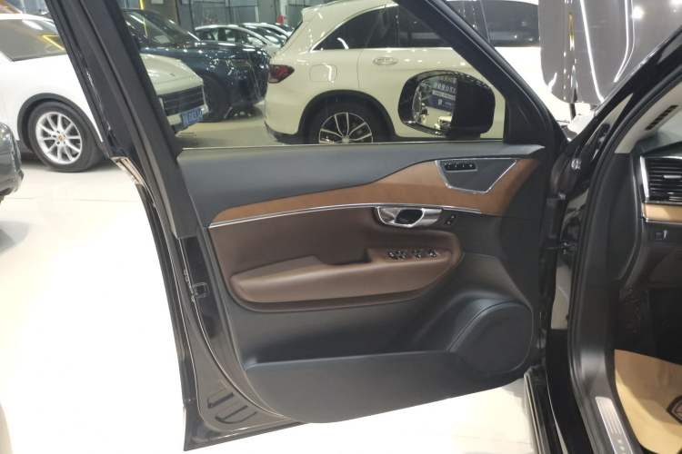 Used Volvo XC90 2020 Facelifted T6 Zhiyi Luxury 7-Seater Interior 7