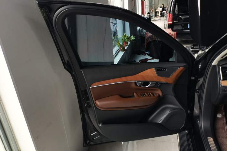 Used Volvo XC90 2020 Facelifted T6 Zhiyi Luxury 7-Seater Left Front Door Interior