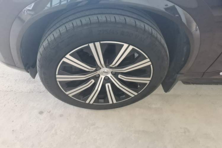 Used Volvo XC90 2020 T5 SmartDrive Luxury 7-Seater Left Front Wheel Hub
