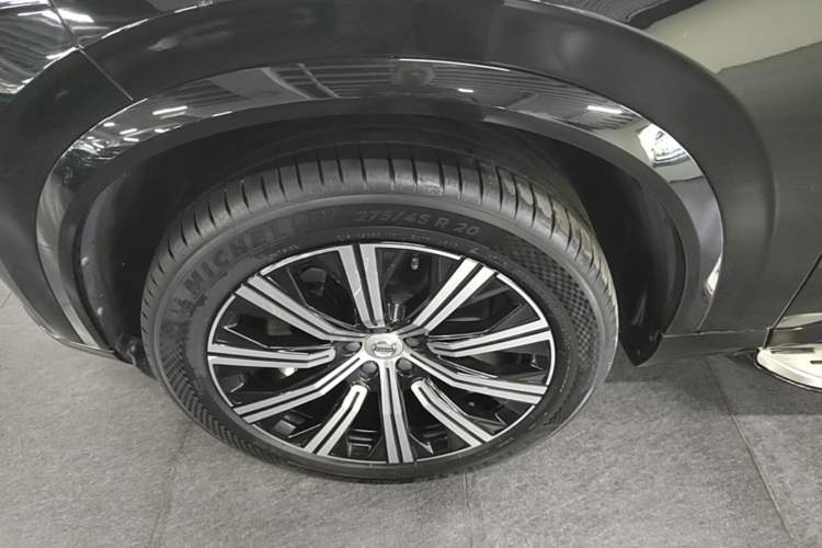 Used Volvo XC90 2020 T6 Zhiyi Luxury 7-Seater Left Front Wheel Hub