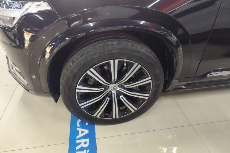 Used Volvo XC90 2020 T5 Smart Drive Luxury Edition 5 Seats Left Front Wheel Hub