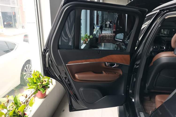 Used Volvo XC90 2020 Facelifted T6 Zhiyi Luxury 7-Seater Left Rear Door Interior
