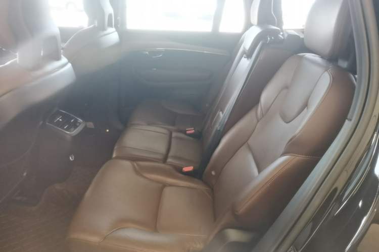 Used Volvo XC90 2020 T5 SmartDrive Luxury 7-Seater Left Rear Seat