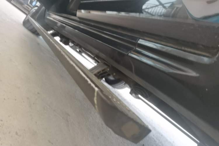 Used Volvo XC90 2020 T5 SmartDrive Luxury 7-Seater Left Side Sill