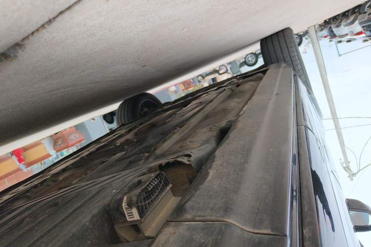 Used Volvo XC90 2020 T5 SmartDrive Luxury 7-Seater Left Side Sill