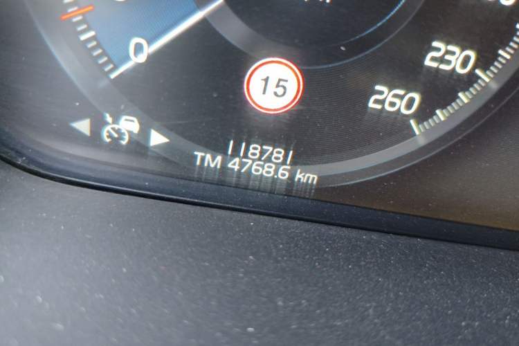 Used Volvo XC90 2020 Facelifted T6 Zhiya Luxury 7-Seater Odometer Close Up