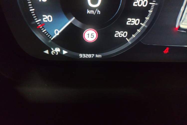 Used Volvo XC90 2020 Facelifted T6 Zhiyi Luxury 7-Seater Odometer Close Up