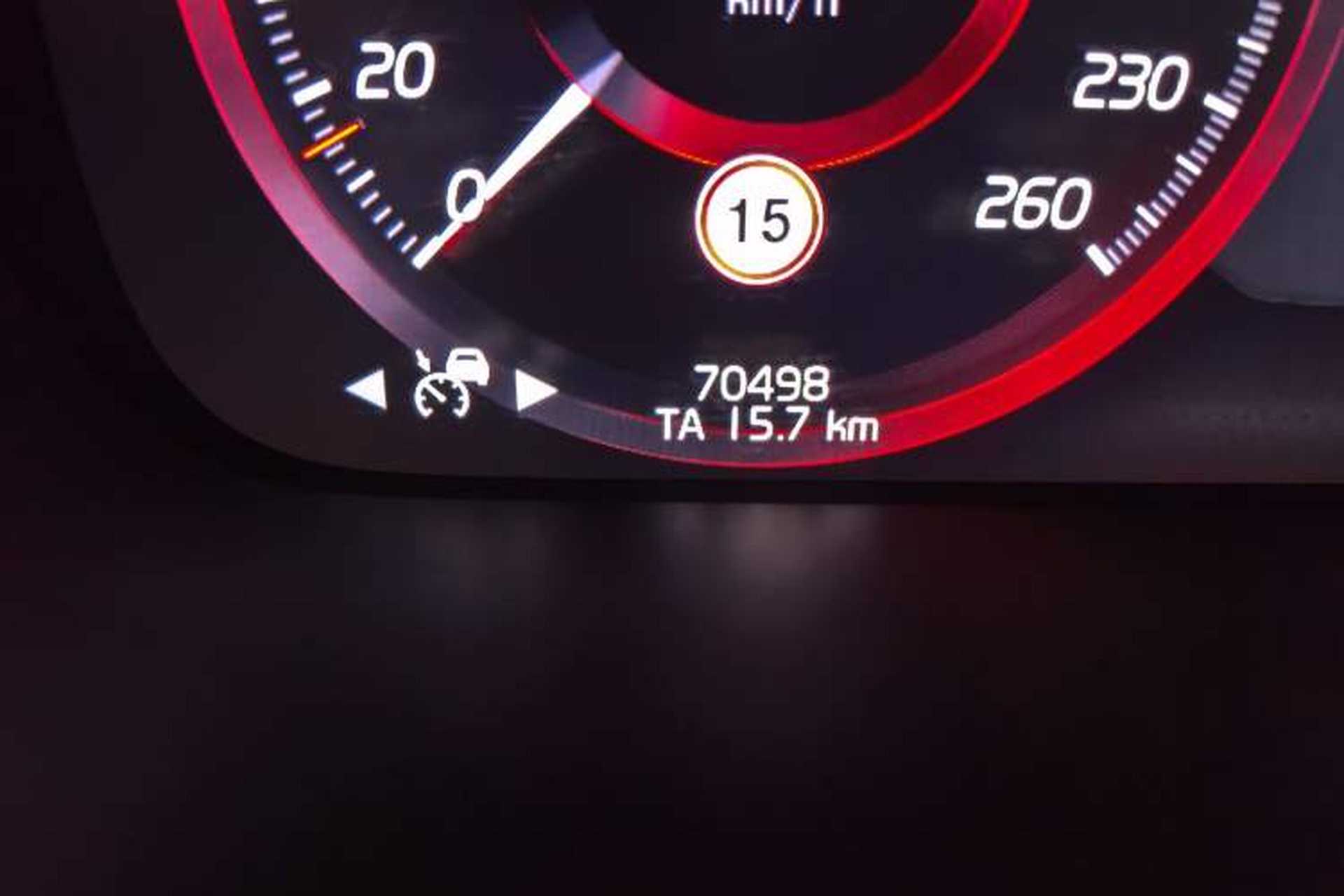 Used Volvo XC90 2020 Facelifted T6 Zhiyi Luxury 7-Seater Odometer Close Up