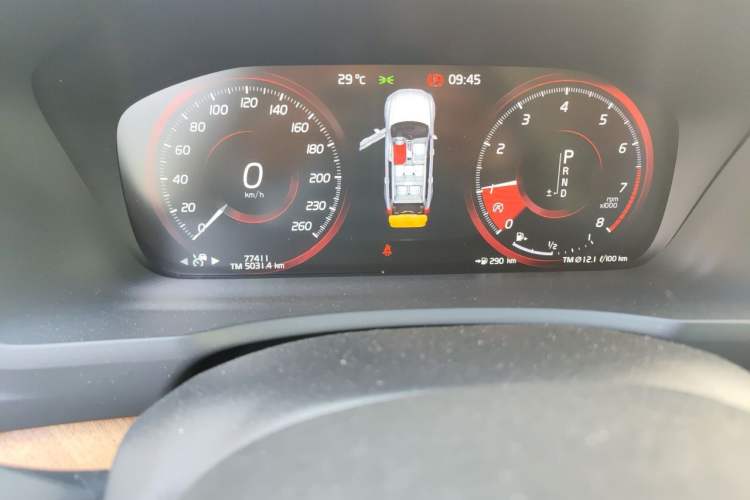Used Volvo XC90 2020 T6 Zhiyi Luxury 7-Seater Odometer Close Up