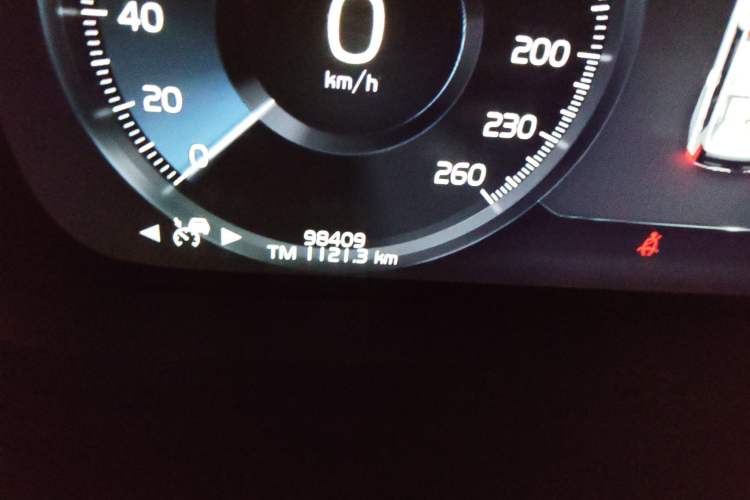 Used Volvo XC90 2020 T6 Zhiyi Luxury 7-Seater Odometer Close Up
