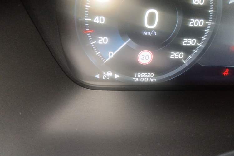 Used Volvo XC90 2020 T6 Zhiyi Luxury 7-Seater Odometer Close Up