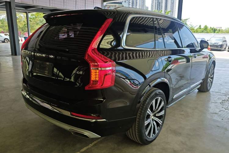 Used Volvo XC90 2020 Facelifted T6 Zhiyi Luxury 7-Seater Rear Right 45 Deg