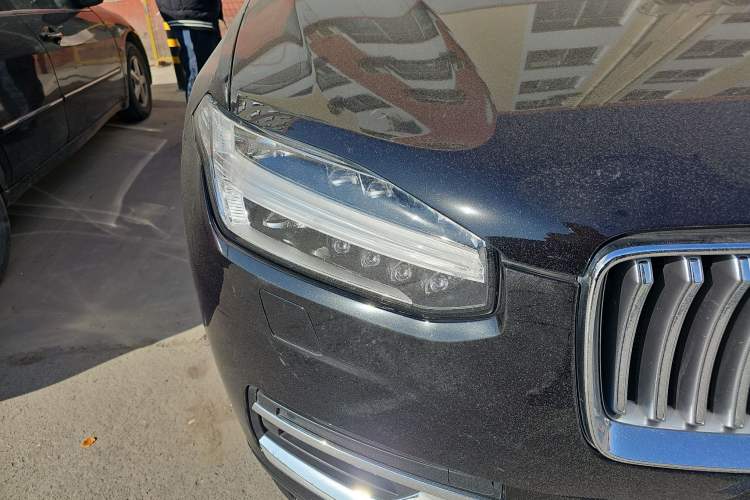 Used Volvo XC90 2020 Facelifted T6 Zhiya Luxury 7-Seater Right Front Headlight