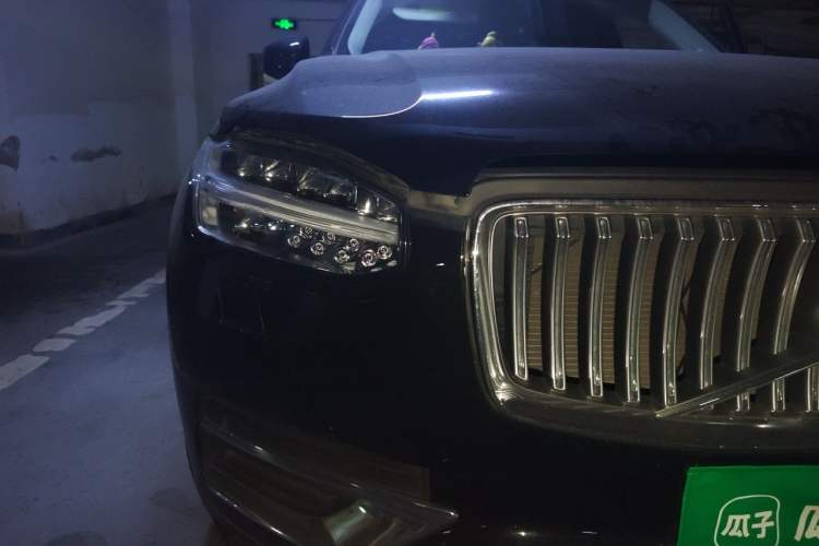 Used Volvo XC90 2020 Facelifted T6 Zhiya Luxury 7-Seater Right Front Headlight