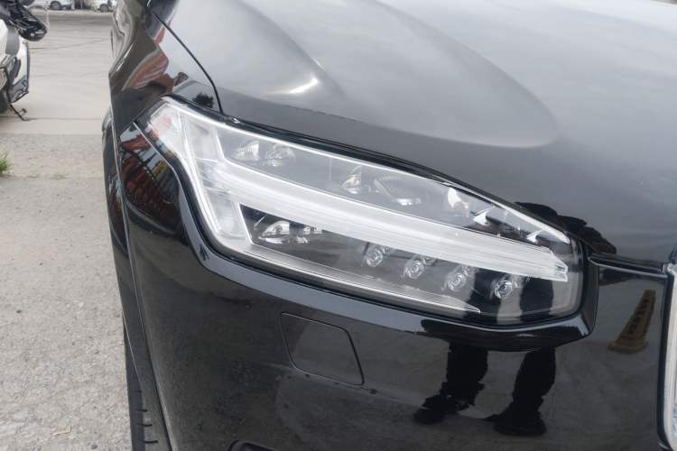 Used Volvo XC90 2020 T6 Zhiyi Sport Edition 7-Seater Right Front Headlight